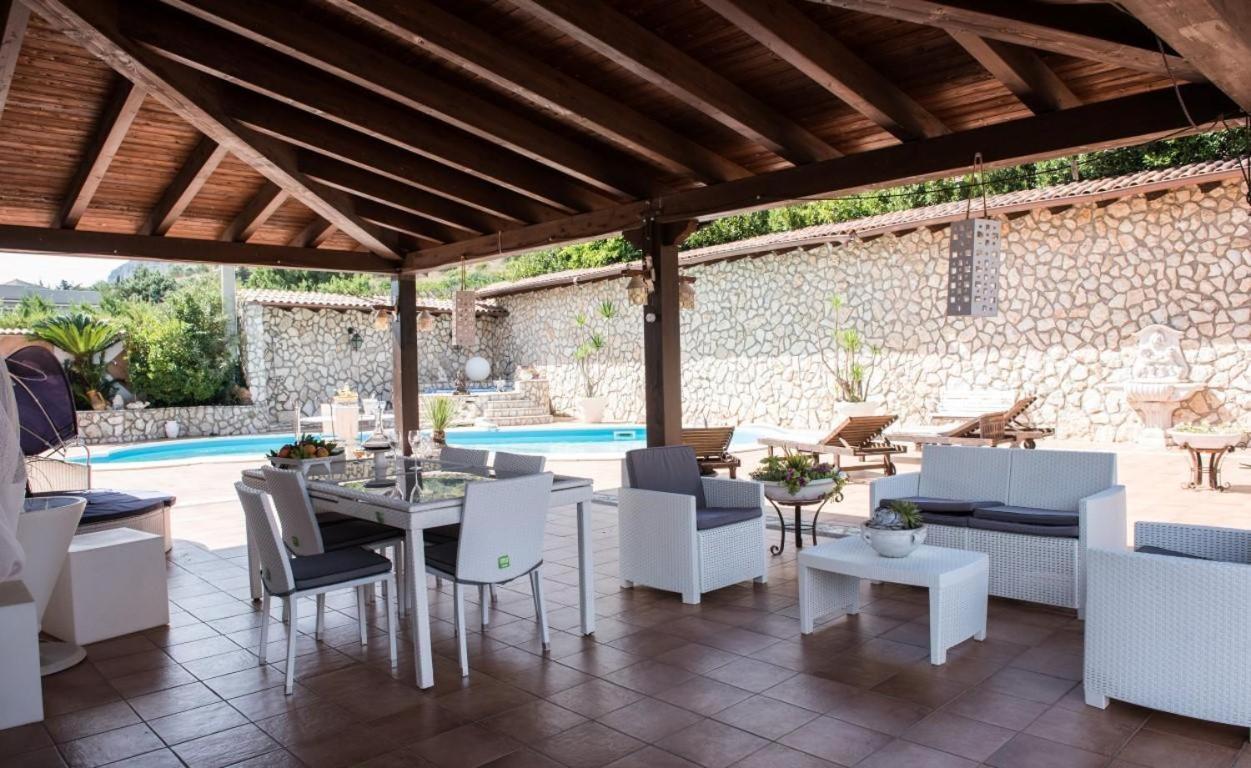 Villa Aversa 카스텔라마레델골포 외부 사진