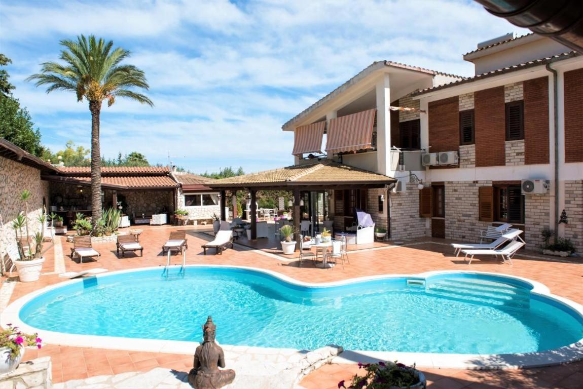 Villa Aversa 카스텔라마레델골포 외부 사진