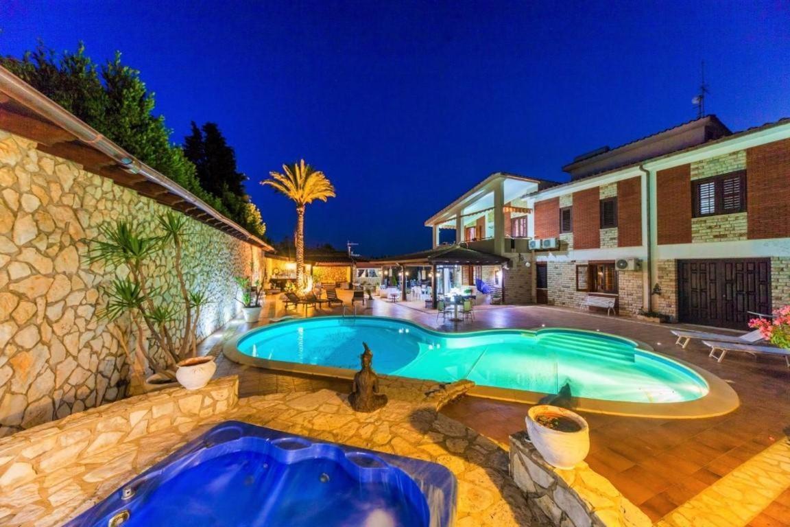 Villa Aversa 카스텔라마레델골포 외부 사진